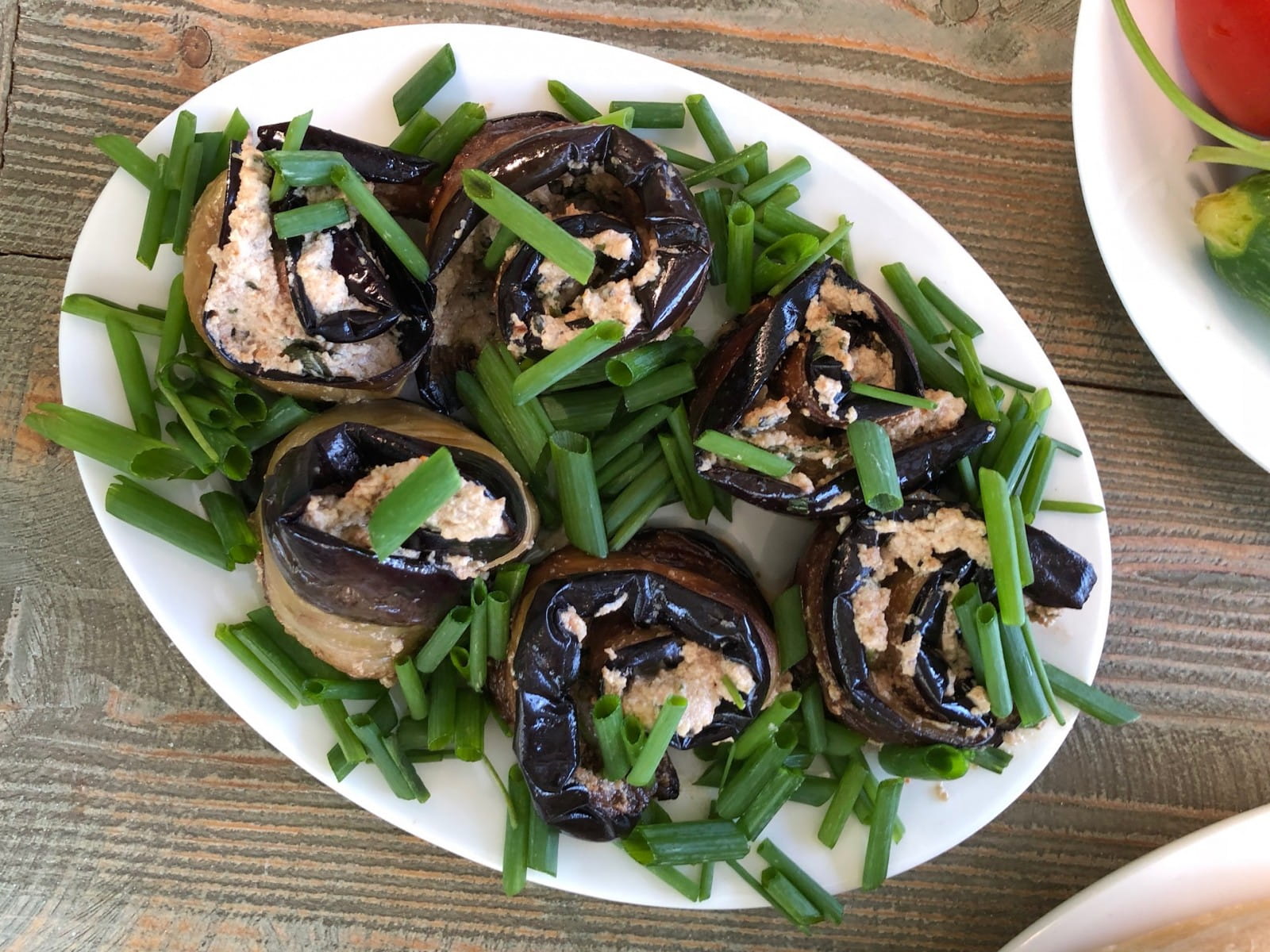 Aubergines with walnut sauce and amber wine