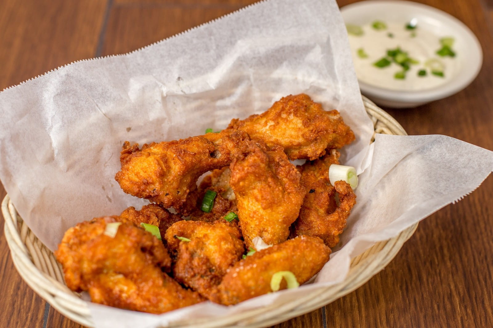 What to drink with chicken wings (and your other Superbowl snacks)