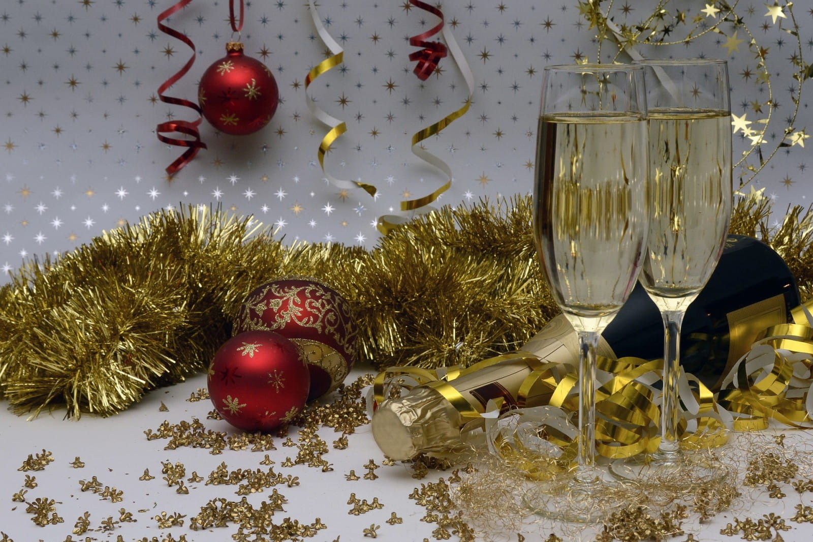 10 excuses to drink champagne this Christmas and New Year holiday
