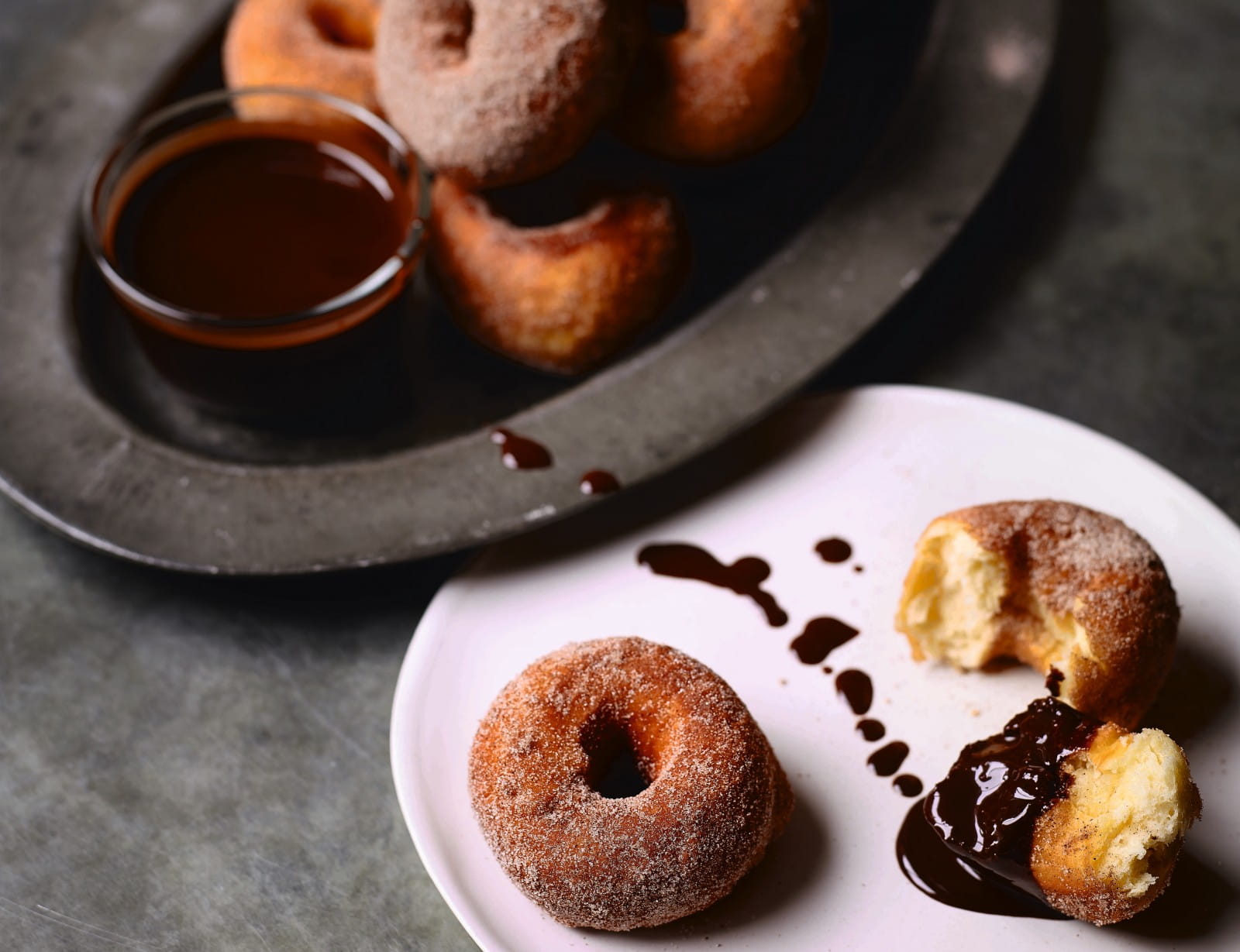 Doughnuts and hot chocolate sauce