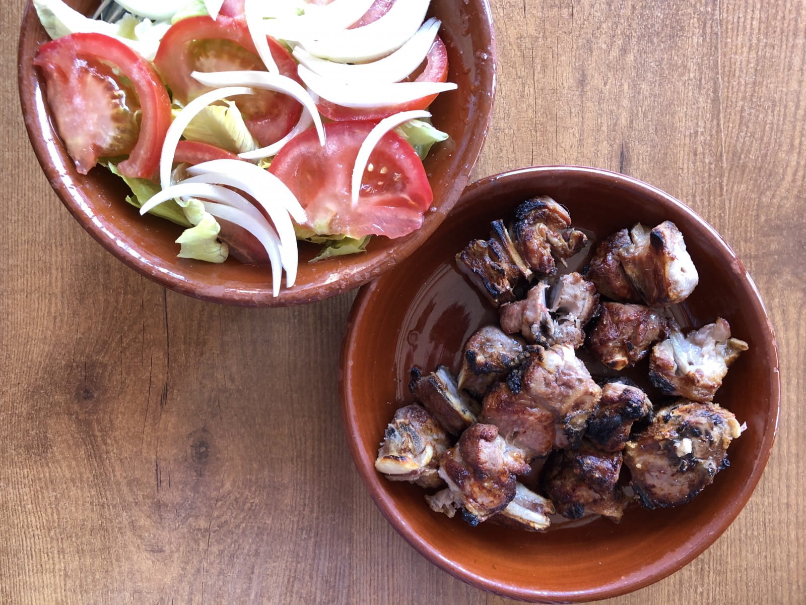  Chargrilled baby lamb, salad and Rueda
