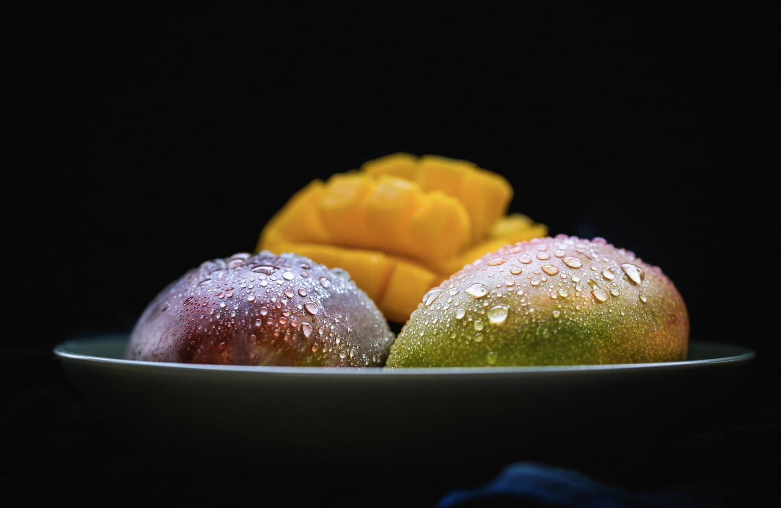 The best wine pairings for mangoes and mango desserts
