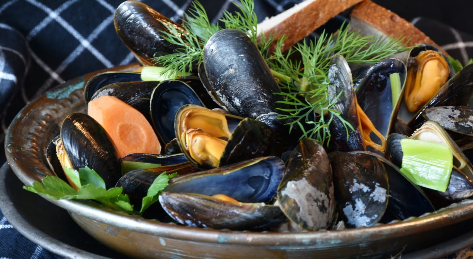 The best wine and beer pairings for mussels/moules