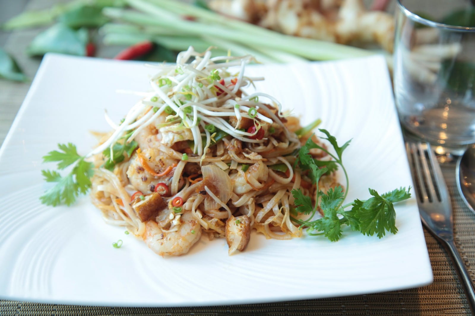 What wine would you drink with Pad Thai?