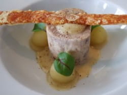 Cold roast pork with apple and Chardonnay 