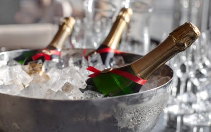 What is the best serving temperature for wine?