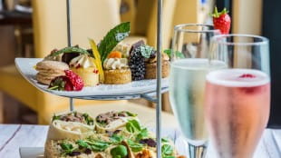 What sort of food to pair with prosecco?