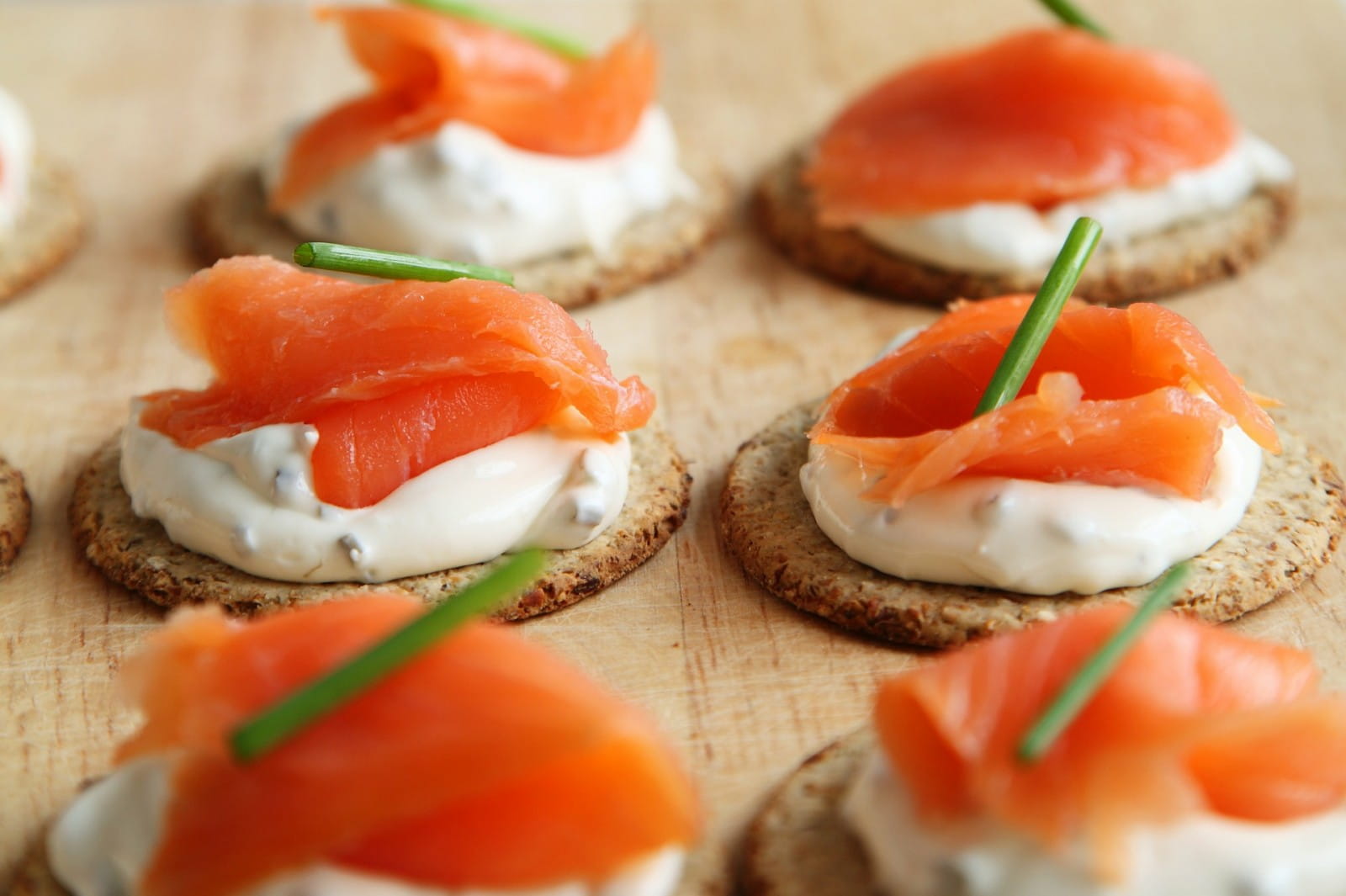 10 different drinks to pair with smoked salmon
