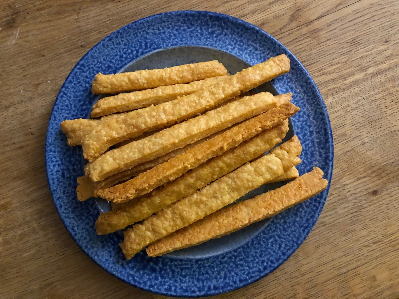  Spicy cheese straws