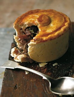 Beef bourguignon pie