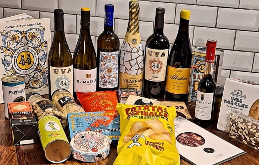 Competitions and offers | Win a luxury Spanish food and wine hamper from Mercado 44