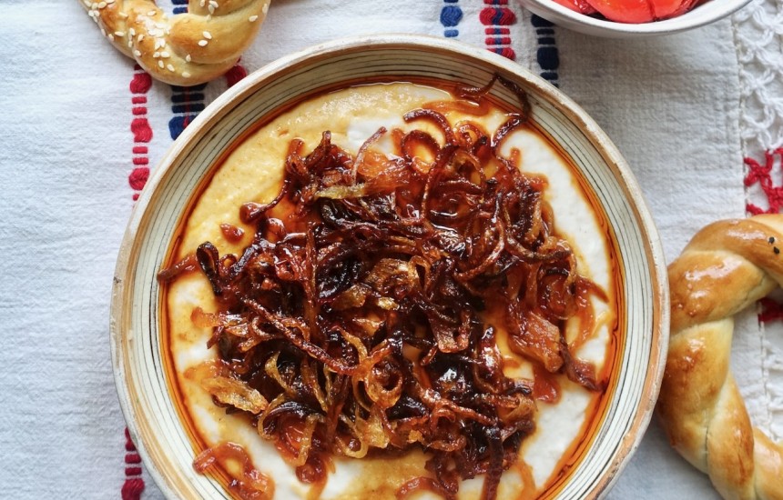 Romanian butterbean dip with caramelised onions