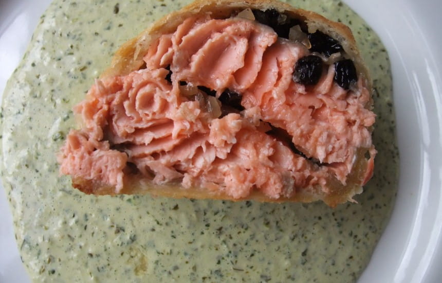 Salmon in pastry with currants and ginger