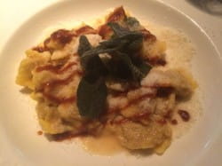 Veal ravioli with barolo